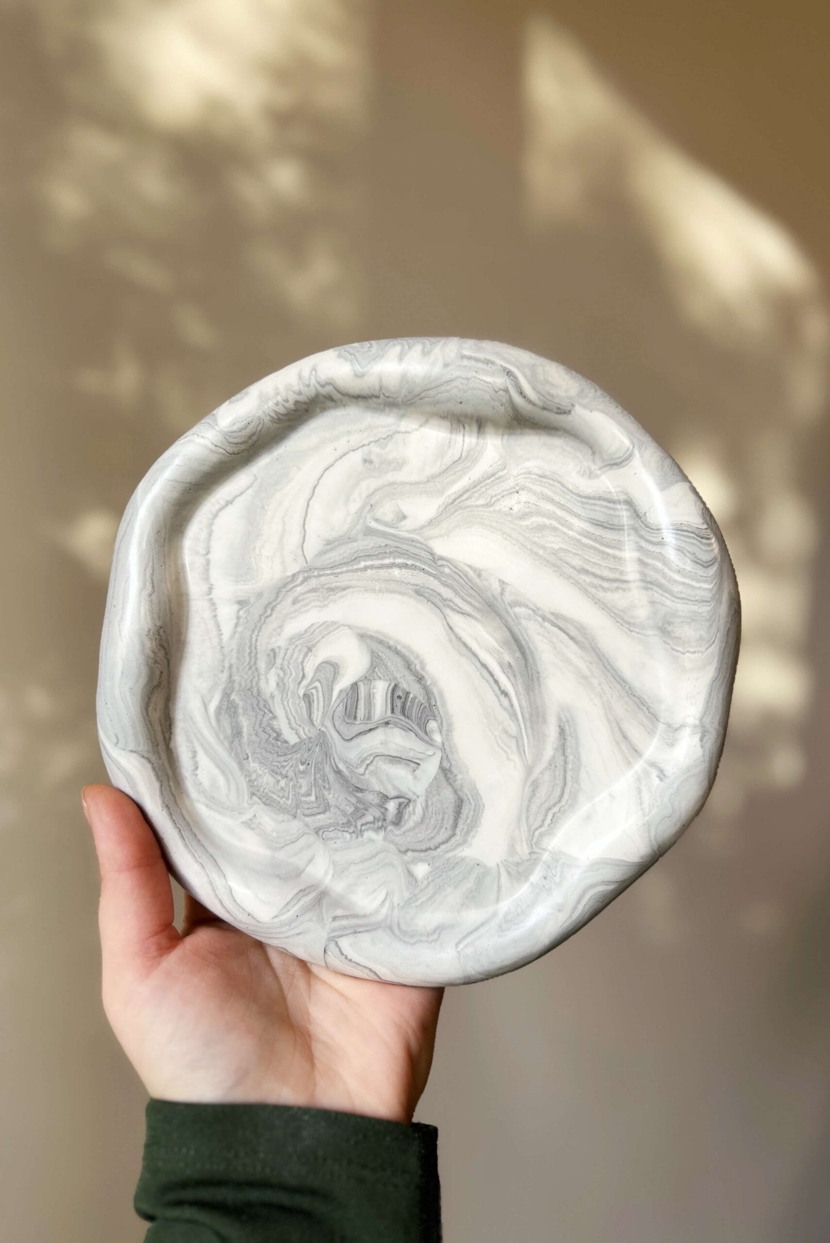 makonformas paliktnis marble peleks