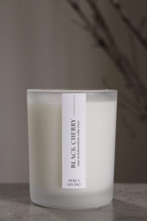 Aromātiskā svece BLACK CHERRY